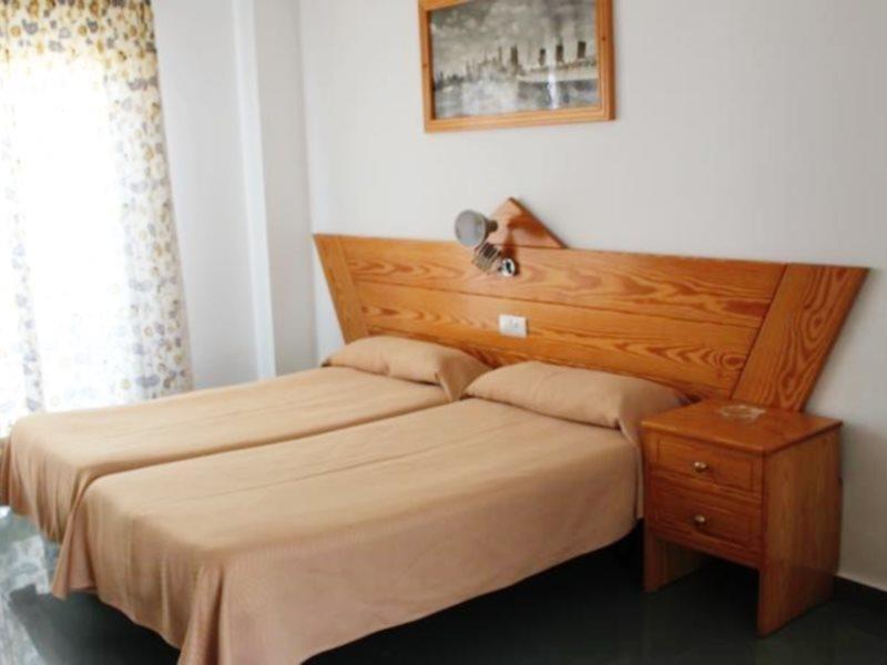 Apartamentos Guaquin ตอร์เรโมลิโนส ภายนอก รูปภาพ